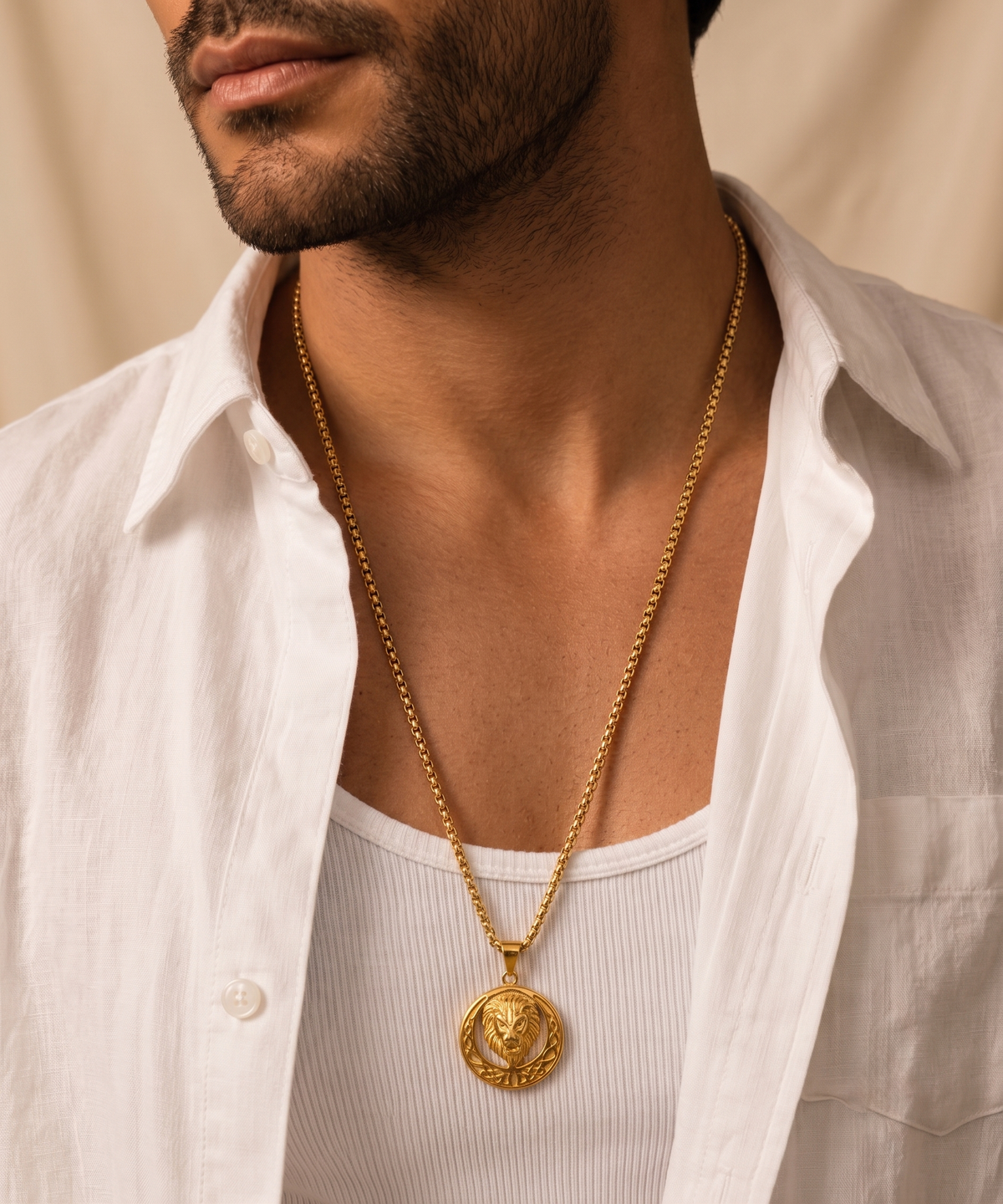 Lion Crest Medallion Necklace | Stylika