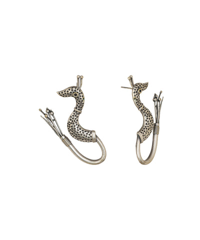 Seahorse Motif Textured Drop Earrings | Stylika