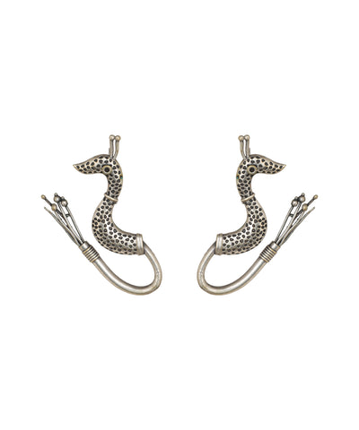 Seahorse Motif Textured Drop Earrings | Stylika