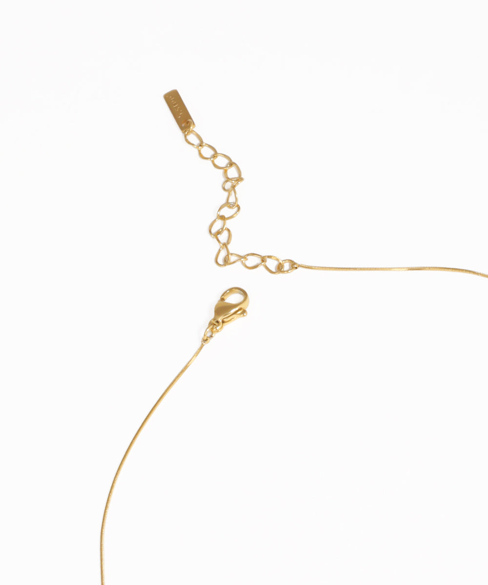 Gold pearl drop pendant necklace with delicate fine chain