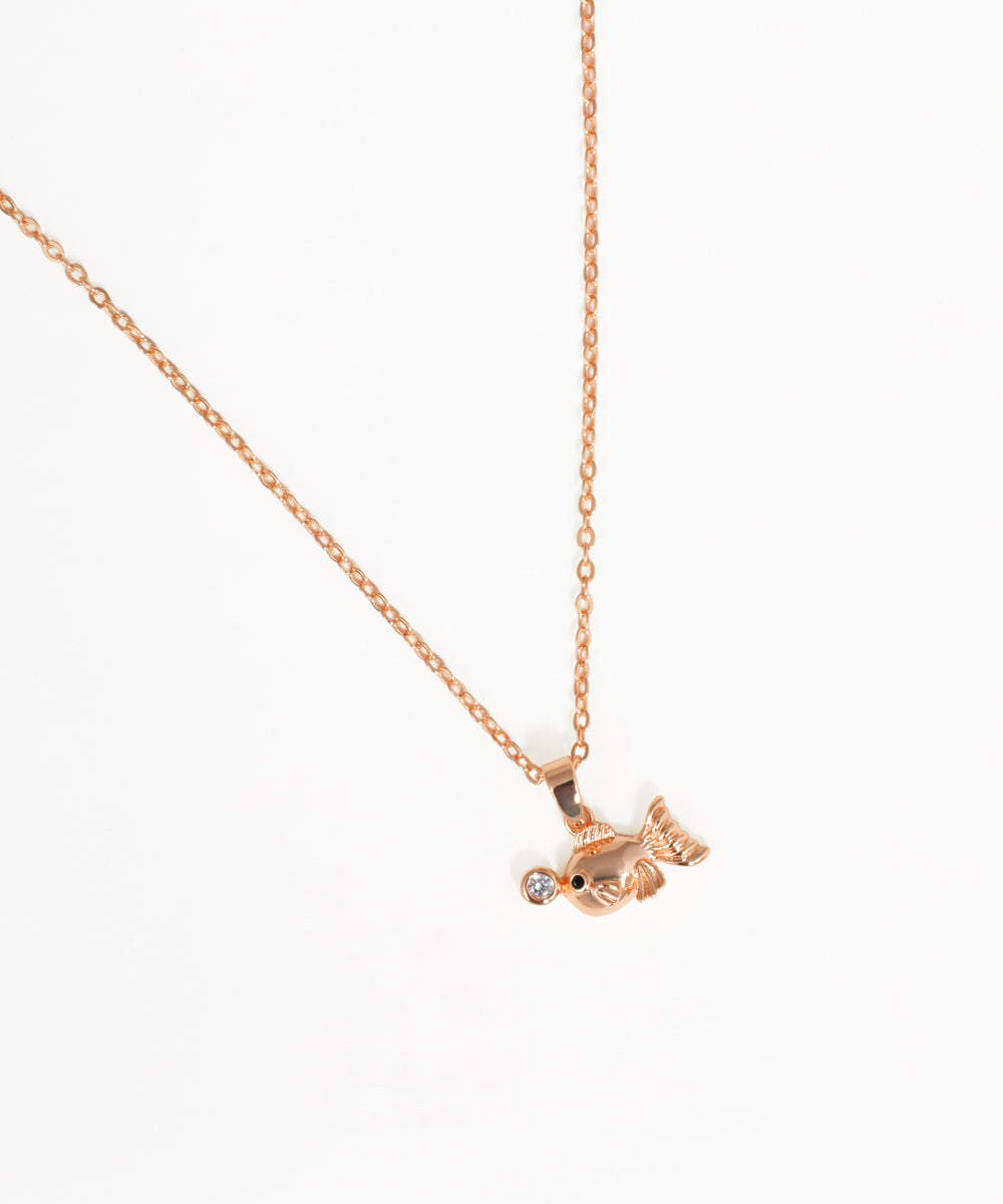 Dainty fish pendant necklace for women in gold finish