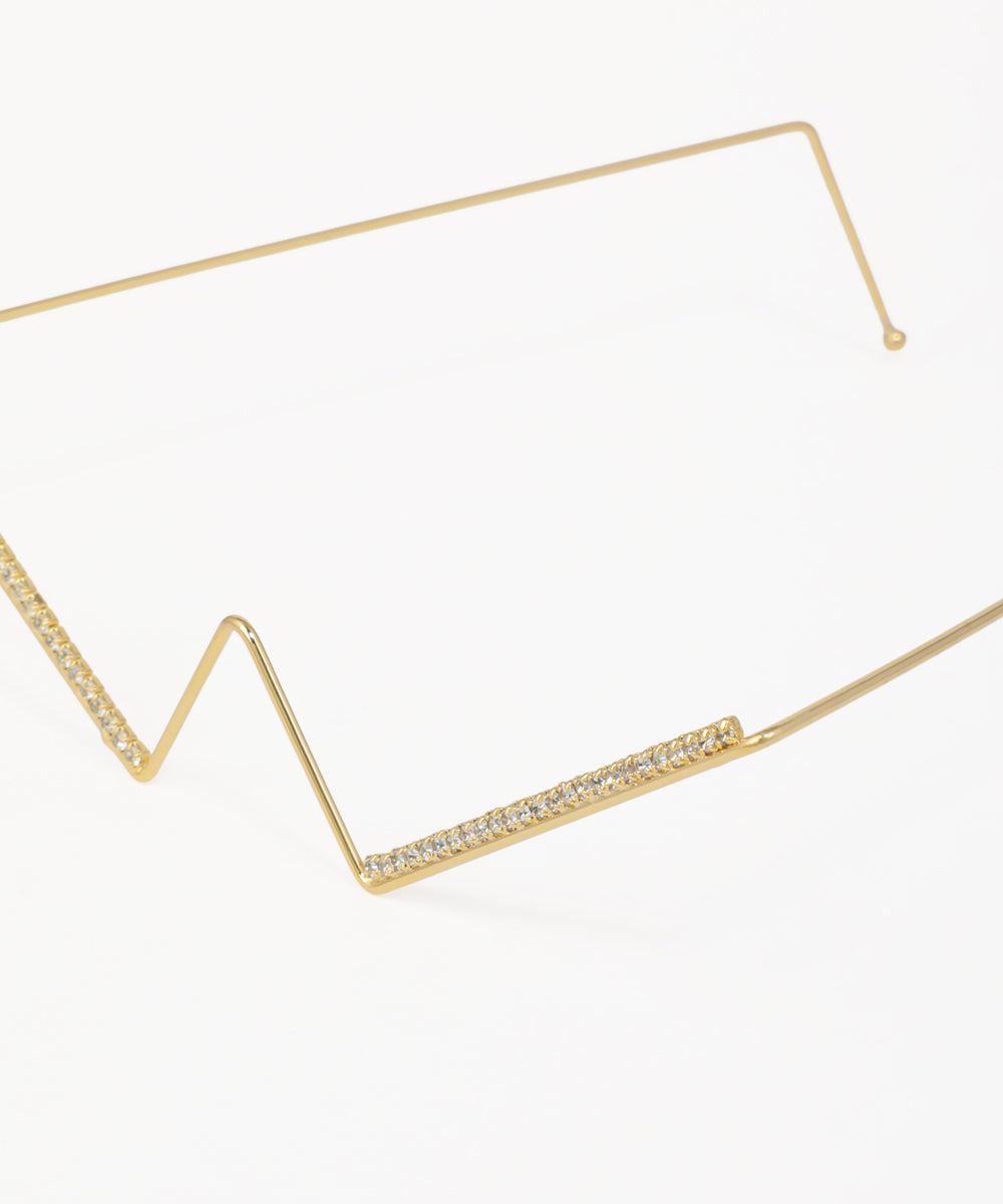 Fashion facelet with geometric zig-zag design and crystal accents