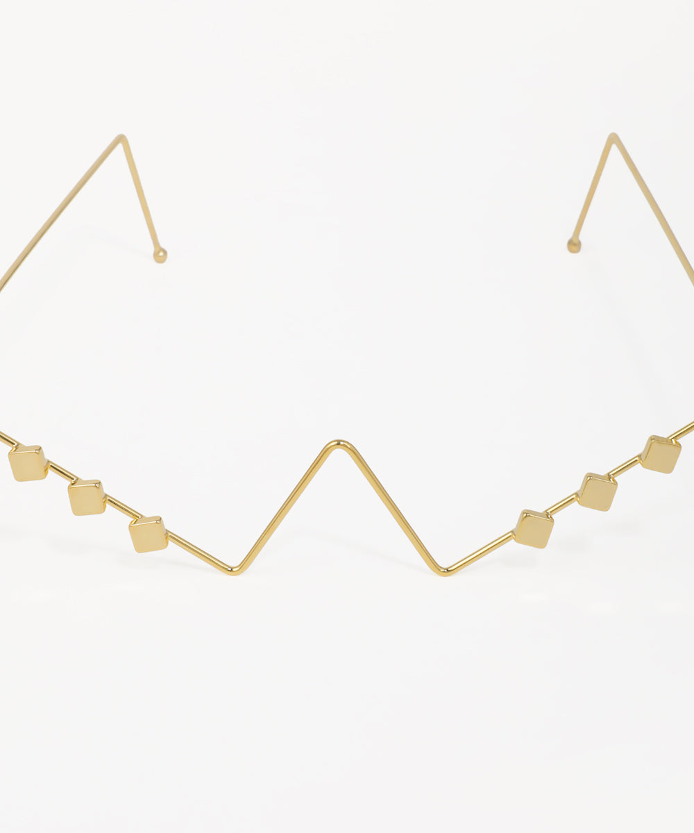 Open-frame gold with angular zig-zag design and square beads
