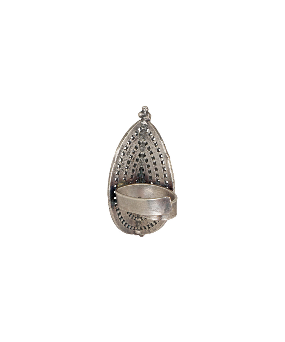 Oval Leaf Pattern Oxidised Ring | Stylika