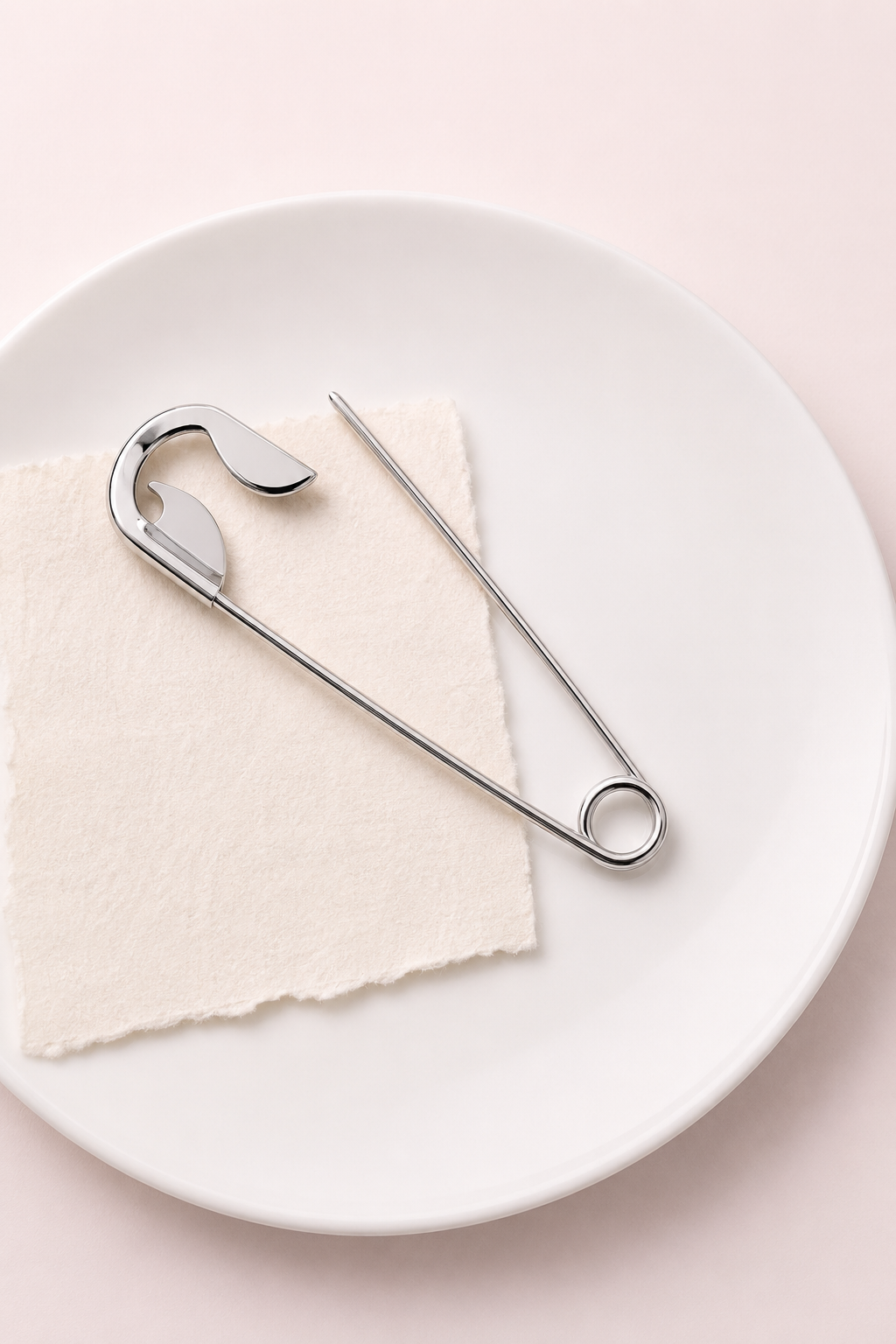 🎁 Contemporary Safety Pin Hair Clip | Stylika - Silver