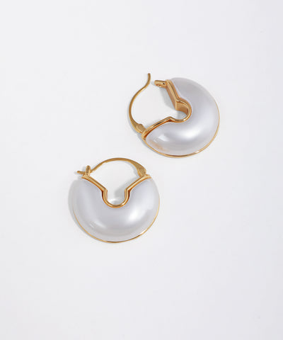 Gold-tone hoop earrings with a smooth white pearl-effect inlay