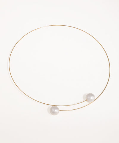 Gold-tone choker necklace with open-end design featuring two faux pearls