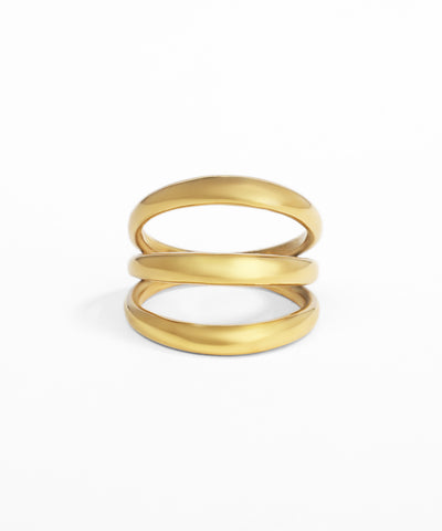 Gold ring with a white background