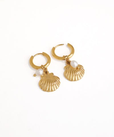 Nature-Inspired Shell Ear Earrings – Minimalist Gold Earrings