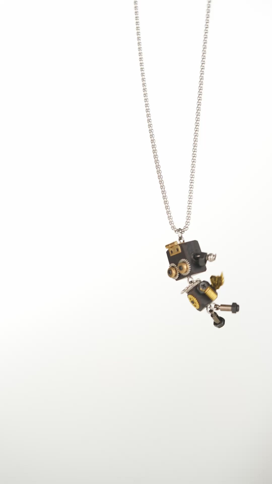 Robot Gearwing Pendant Necklace | Stylika