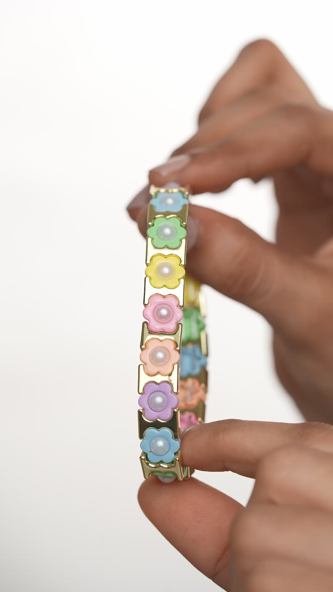 Load video: Pressed Petals In Block: Vineyard Dusk Bracelet | Stylika